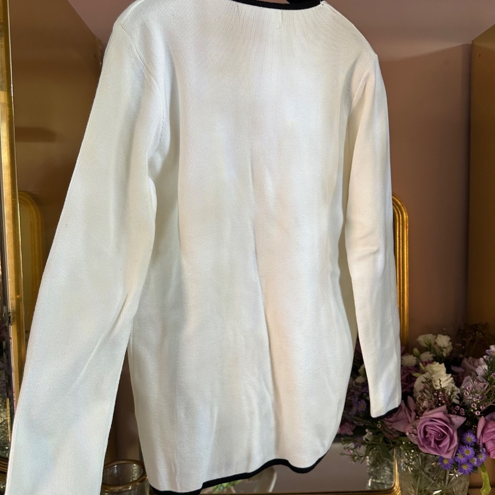 NWT Classy Knit Gold Button Cardigan W/ Black & White Contrast - Picture 6 of 8